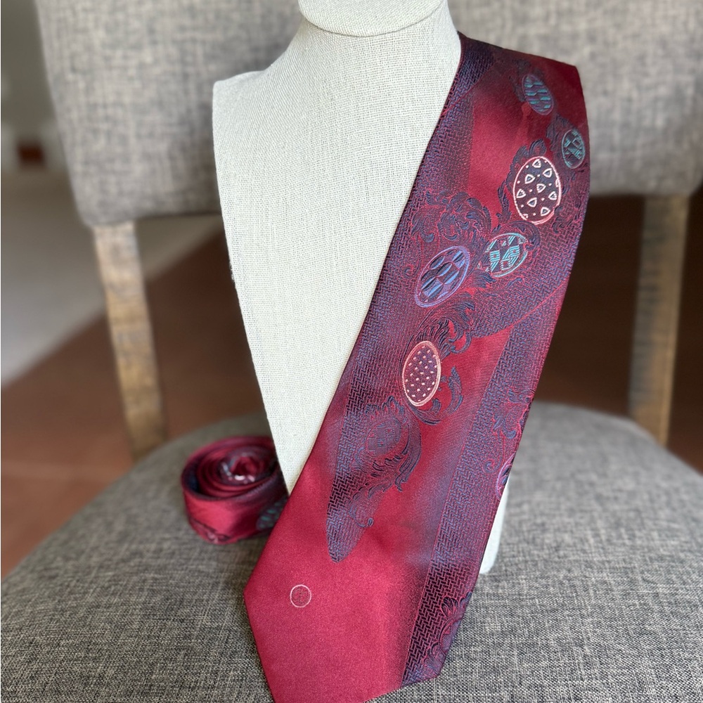 Vintage Halston Heritage Red and Blue Patterned Tie